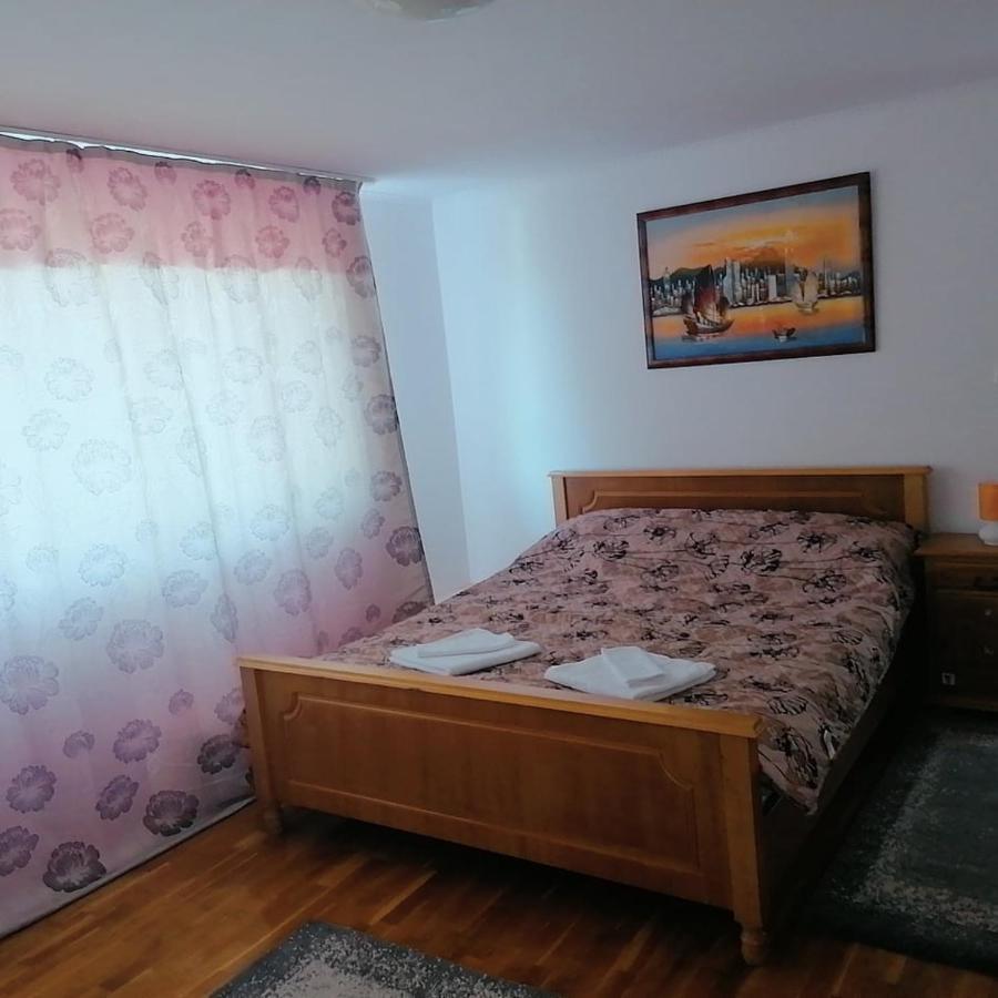 Hotel Stars Livezeni Ivanesti Exterior foto