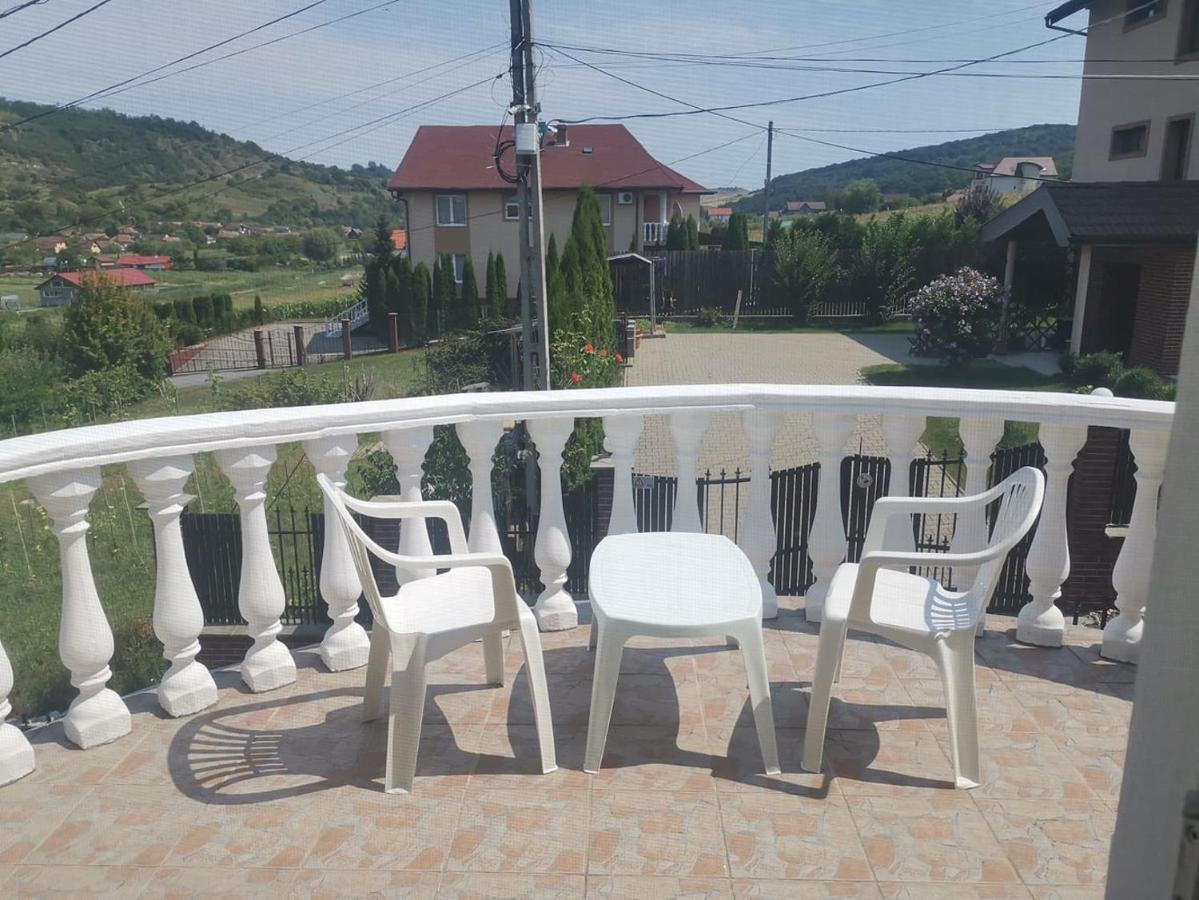 Hotel Stars Livezeni Ivanesti Exterior foto